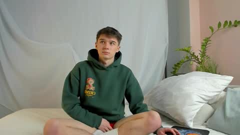 Max online show from March 19, 6:45 pm