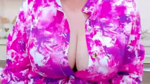 Sherry online show from July 28, 6:20 pm