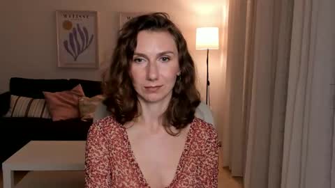 shesleepsnaked online show from December 22, 8:25 pm