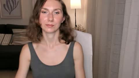 shesleepsnaked online show from February 8, 9:46 pm