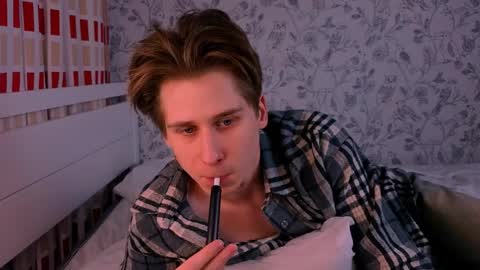 Nenedent online show from March 31, 5:35 pm