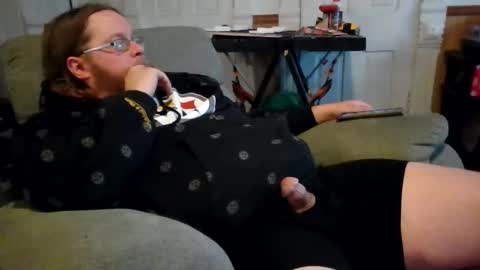 Snapshot of shifty885 chatting on January 12, 10:48 pm shifty885 online show from January 12, 10:48 pm