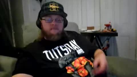 Snapshot of shifty885 chatting on January 14, 12:16 am shifty885 online show from January 14, 12:16 am