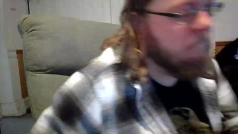 Snapshot of shifty885 chatting on February 23, 9:45 pm shifty885 online show from February 23, 9:45 pm