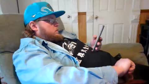 Snapshot of shifty885 chatting on February 28, 8:43 pm shifty885 online show from February 28, 8:43 pm