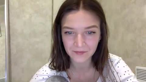 Snapshot of shining_pearl chatting on April 26, 5:43 pm Jesica online show from April 26, 5:43 pm