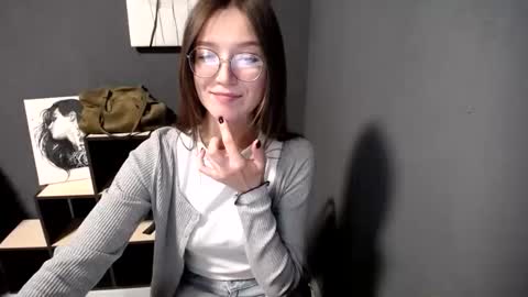 Snapshot of shining_pearl chatting on May 25, 7:58 am Jesica online show from May 25, 7:58 am