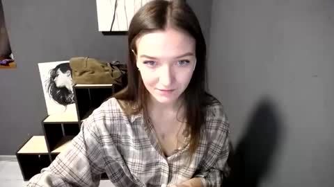 Snapshot of shining_pearl chatting on May 26, 6:31 am Jesica online show from May 26, 6:31 am