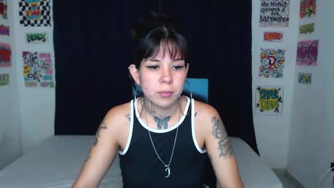 Snapshot of shinobu_queen chatting on February 6, 9:07 pm shinobu_queen online show from February 6, 9:07 pm