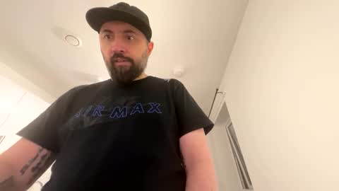 Snapshot of shirosstoryrapman chatting on February 25, 10:30 pm Shady online show from February 25, 10:30 pm