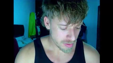 Cick Goreskin online show from December 3, 1:02 am