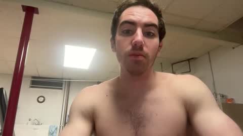 shirtlesshunk15 online show from May 3, 10:10 am