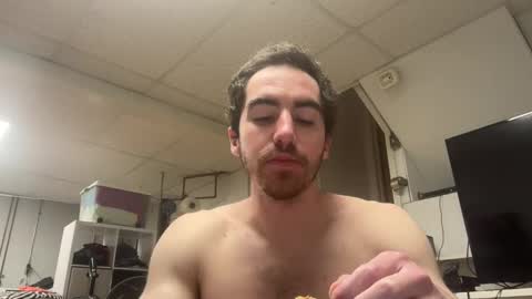 shirtlesshunk15 online show from May 12, 10:18 pm