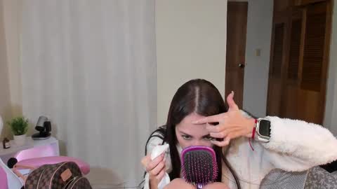  kendal  online show from February 18, 8:14 pm