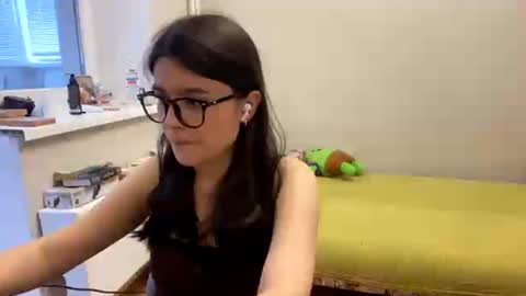 Snapshot of shontagrabowski chatting on June 28, 3:18 pm Marie online show from June 28, 3:18 pm