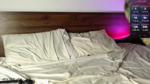 Jess online show from March 10, 8:03 pm