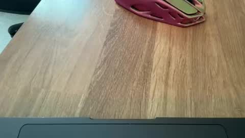 Snapshot of showflyer06 chatting on November 10, 7:02 pm showflyer06 online show from November 10, 7:02 pm