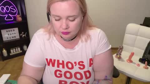 Mimi   online show from May 31, 6:09 pm