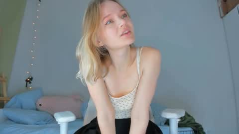 jennywoody online show from March 27, 3:12 am