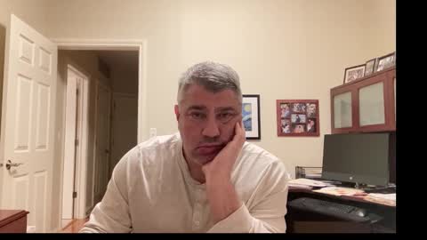 Snapshot of showmet chatting on October 27, 11:41 pm Chicago Guy online show from October 27, 11:41 pm