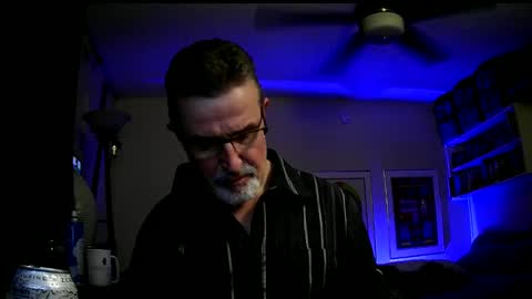 shrewtamer online show from December 18, 4:09 am