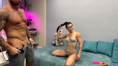 Mary and Piter online show from December 4, 3:59 am