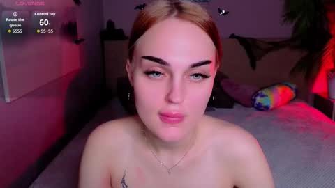 Snapshot of shuhuameow chatting on October 29, 3:58 pm Emly online show from October 29, 3:58 pm