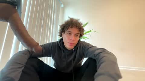 Snapshot of shurthingxx chatting on February 24, 3:20 pm shurthingxx online show from February 24, 3:20 pm