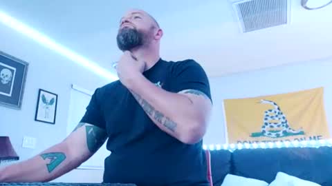 shwmeyours online show from December 7, 1:14 am