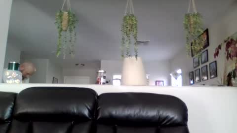 shwmeyours online show from November 8, 6:29 pm