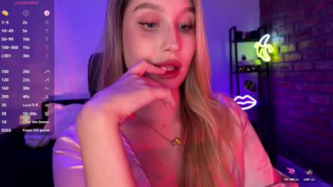 Alice online show from September 27, 12:15 am