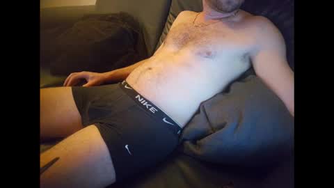 Snapshot of shy_boy93 chatting on February 15, 10:50 pm xxshy boy online show from February 15, 10:50 pm