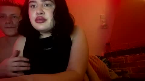 Snapshot of shy_couple_cute chatting on February 1, 8:37 pm shy_couple_cute online show from February 1, 8:37 pm