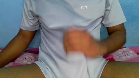 Snapshot of shy_eyes_ chatting on December 3, 8:16 am shyeyes online show from December 3, 8:16 am