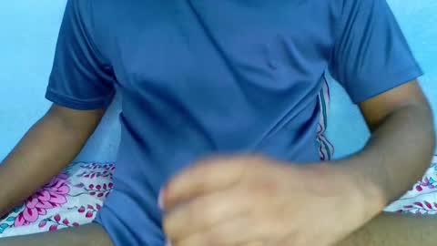 Snapshot of shy_eyes_ chatting on December 22, 1:55 pm shyeyes online show from December 22, 1:55 pm