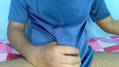 Snapshot of shy_eyes_ chatting on December 25, 2:46 am shyeyes online show from December 25, 2:46 am