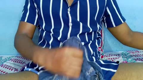 Snapshot of shy_eyes_ chatting on January 20, 3:15 am shyeyes online show from January 20, 3:15 am