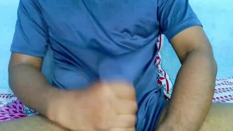 Snapshot of shy_eyes_ chatting on January 21, 3:10 pm shyeyes online show from January 21, 3:10 pm