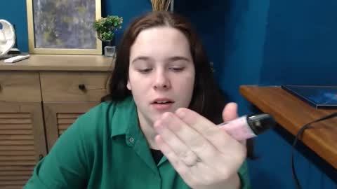 shy_lil online show from November 7, 11:21 am