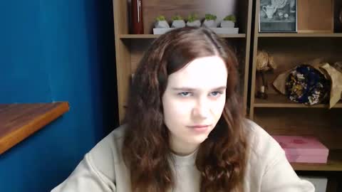 shy_lil online show from December 15, 1:59 pm