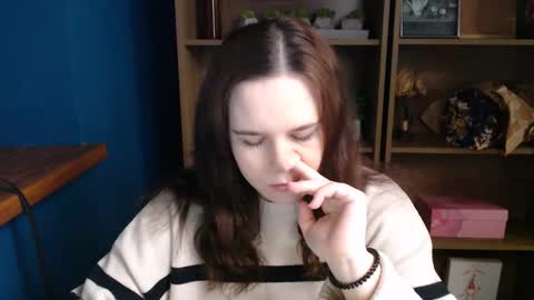 shy_lil online show from December 17, 1:17 pm