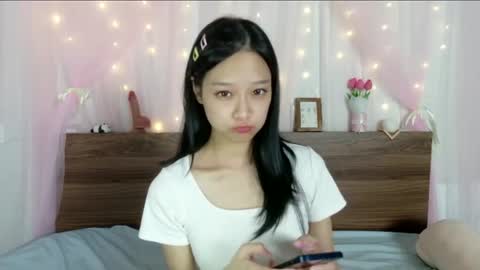 shy_pink_doll online show from August 4, 1:20 am