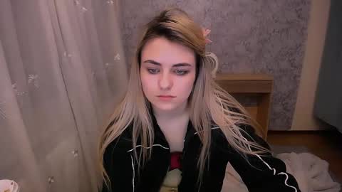 shy_sabrina_ online show from March 4, 3:11 am