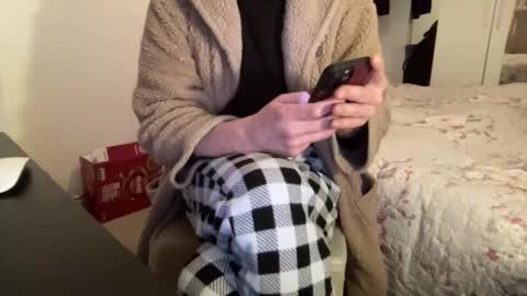 shyboy0533 online show from January 6, 4:11 pm