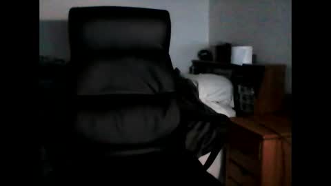 shyboyhugecum2020 online show from February 26, 4:36 am