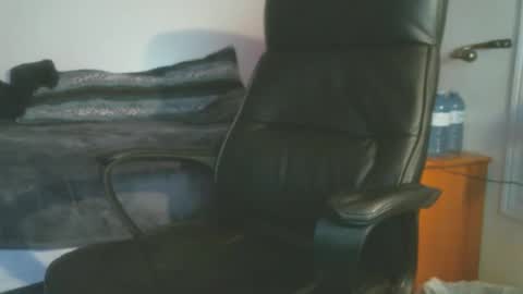 shyboyhugecum2020 online show from February 2, 4:11 am