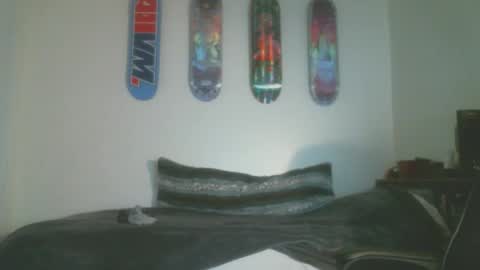 shyboyhugecum2020 online show from February 17, 4:53 am