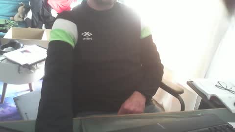 Snapshot of shyfrenchcock chatting on March 8, 1:47 pm shyfrenchcock online show from March 8, 1:47 pm