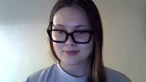 Snapshot of shynesssi chatting on February 16, 11:05 pm shynesssi online show from February 16, 11:05 pm