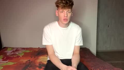 Snapshot of shyredstar chatting on December 23, 3:44 pm Tom and Betty online show from December 23, 3:44 pm